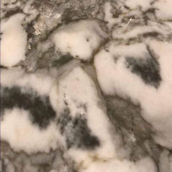 Meet your Posher, Michelle - Picture 1 of 1